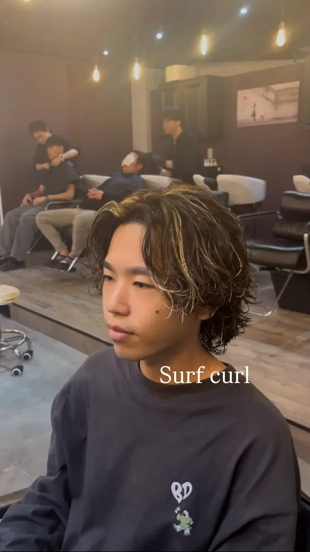 セミロング カラー パーマ メンズ カット パーマ 海外風メンズ🇺🇸 💈N.Yuto💈の眉毛・アイブロウイメージ