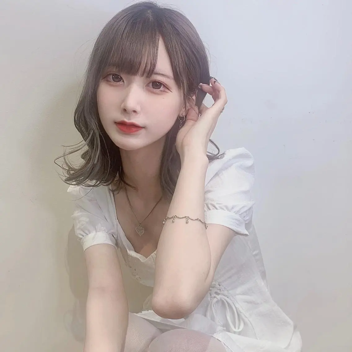 セミロング ヘアカラー トリートメント ヘアセット 美髪/髪質改善 縮毛矯正/透けカラーのヘアスタイル