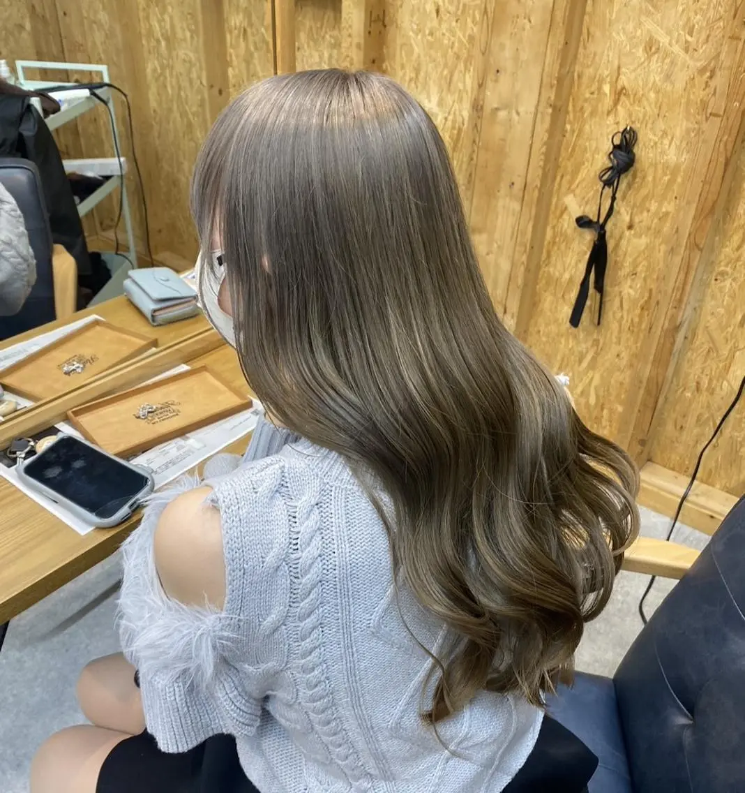 セミロング ヘアカラー トリートメント 透けるミルクティー ☕赤味ゼロ★はる吉のヘアスタイル