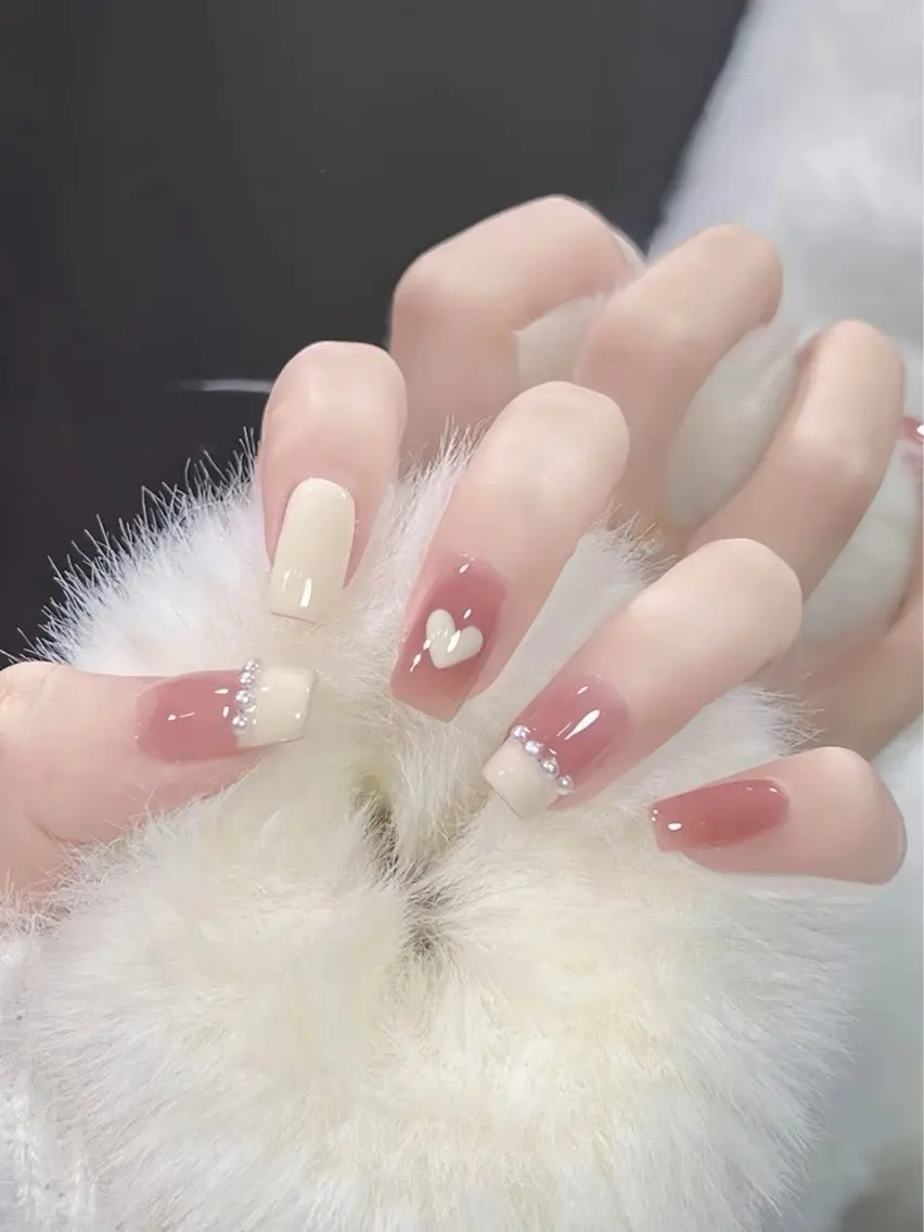 ネイル 長さ出し ニュアンスネイル EMI NAILSのネイルデザイン