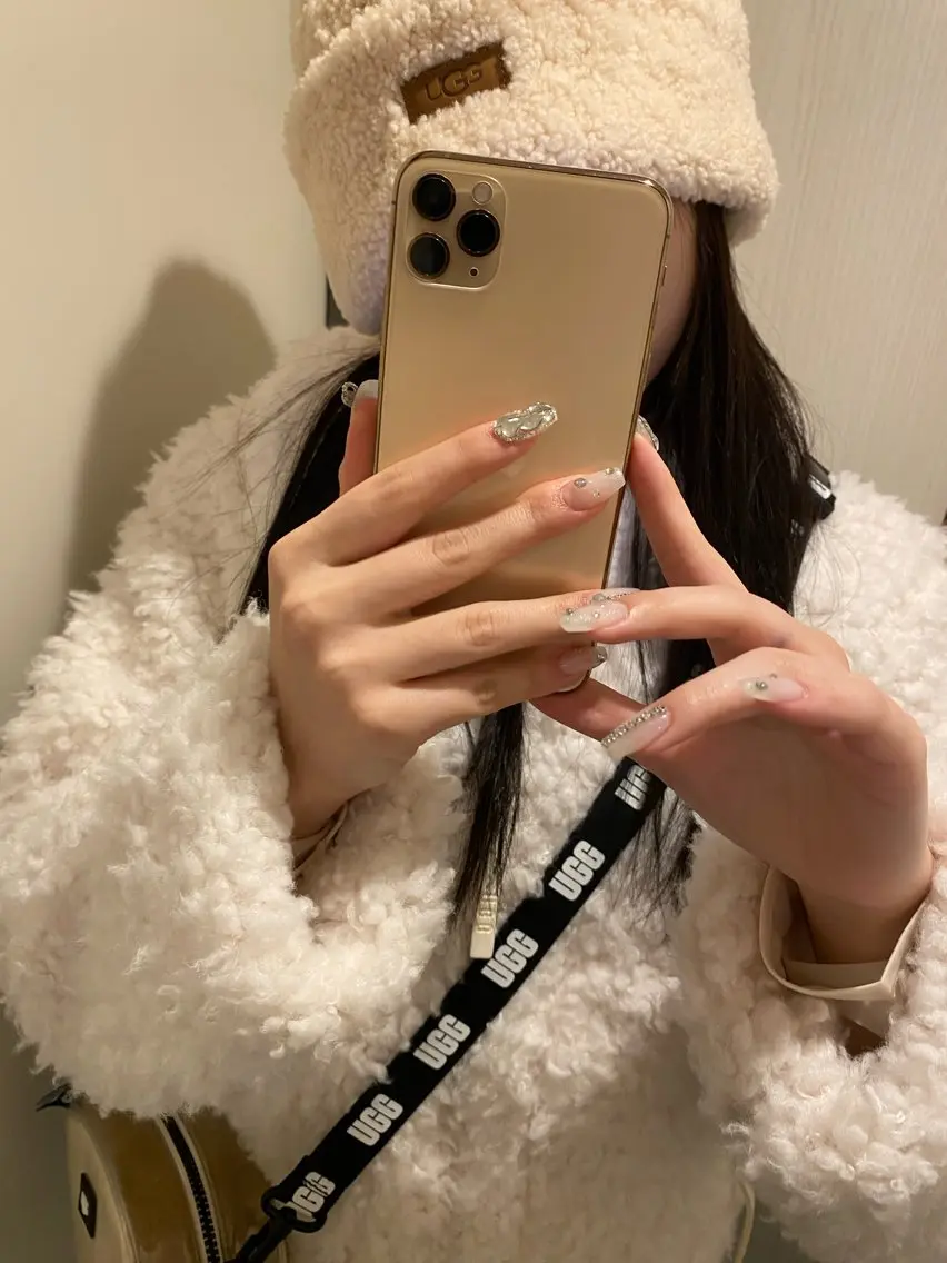 ネイル Locèlon .のネイルデザイン