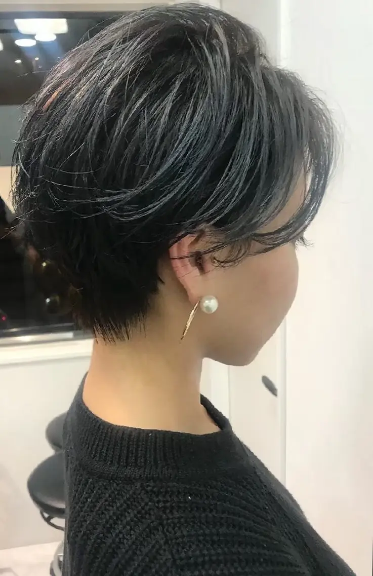 カラー 江坂 misaki のヘアスタイル
