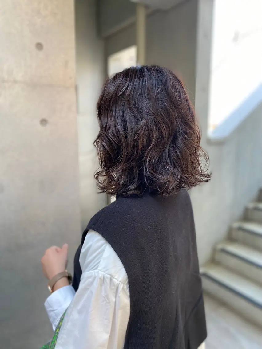 ミディアム パーマ ミディアムパーマ カット ヘアカラー パーマ 柴田 久美子のヘアスタイル