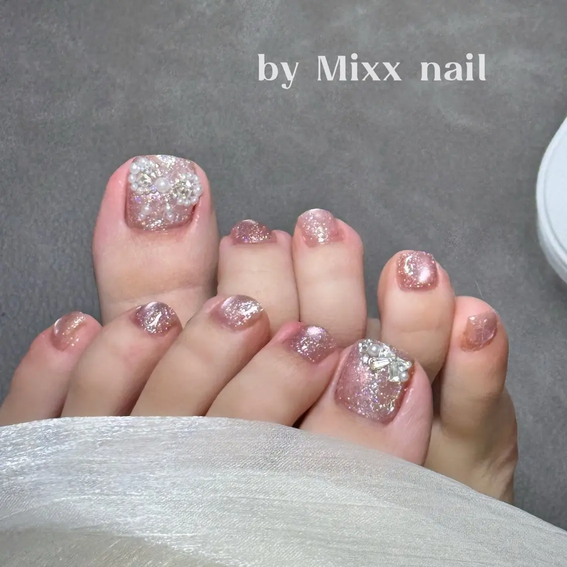 ネイル フットネイル フレンチネイル グラデーション 氷ネイル・うるうるネイル 韓国ネイル フットネイル Mixx Nail_ Studioのネイルデザイン