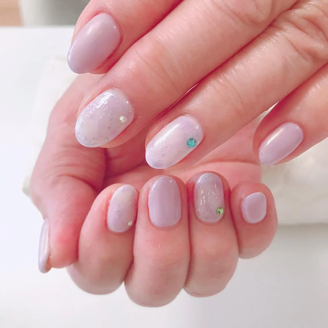 ネイル アートネイル 長さ出し フットネイル グリーン ニュアンスネイル Lily Roseスタッフ一同のマツエク・マツパデザイン