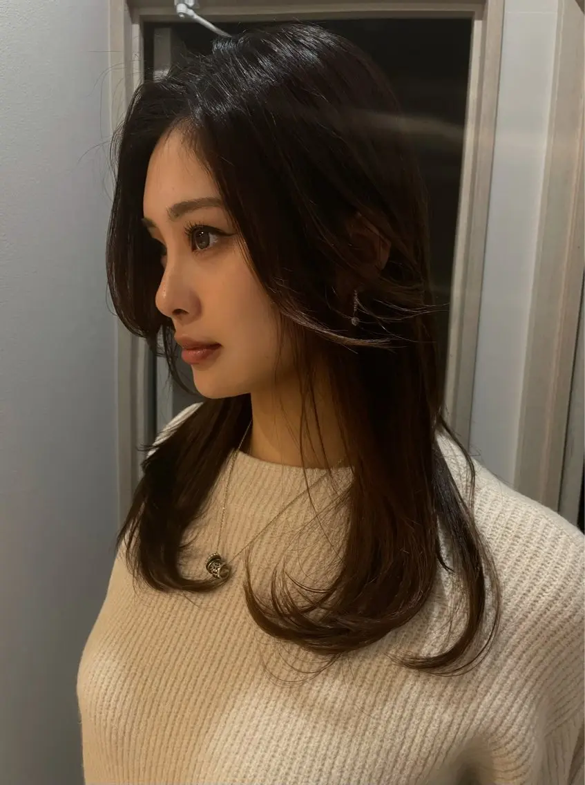 ロング レイヤーカット カット ヘアカラー トリートメント 深澤 帆乃のヘアスタイル