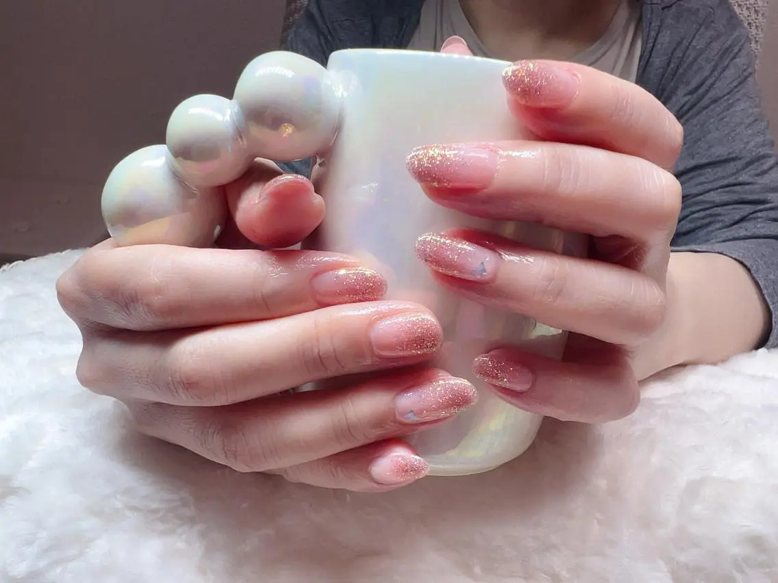 ネイル ✨ Elf スタッフのネイルデザイン