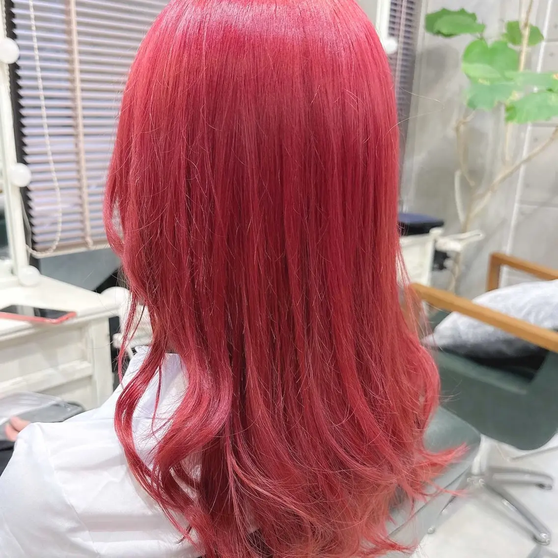 ロング カラー ブリーチ デザインカラー ハイトーンカラー レッドカラー カット ヘアカラー トリートメント ヘアセット DAYS Men’sのヘアスタイル