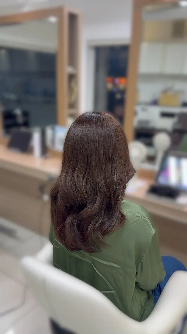 セミロング カラー ヘアカラー 🎀久野 咲来🎀のヘアスタイル