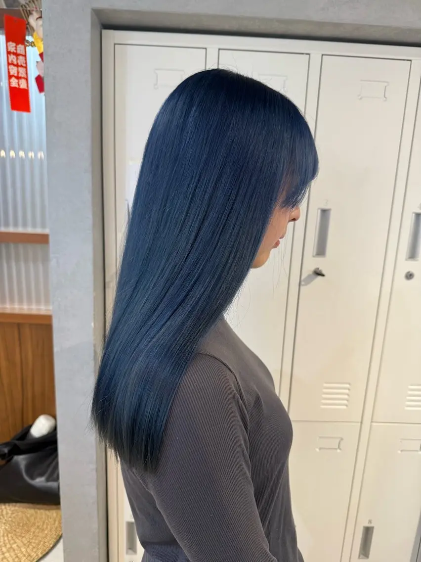 カラー ネイビーカラー カット ヘアカラー トリートメント 🎀夏秋/レイヤー/ 透明感カラー🎀のヘアスタイル