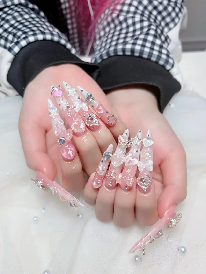 ネイル 韓国ネイル マグネットネイル 持ち込み ニュアンスネイル シンプルネイル ハンドネイル Huyn Nail Shinjyukuのネイルデザイン