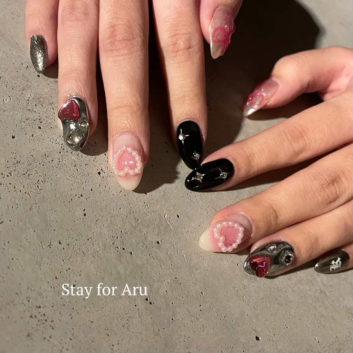 ネイル チークネイル Aly .のネイルデザイン