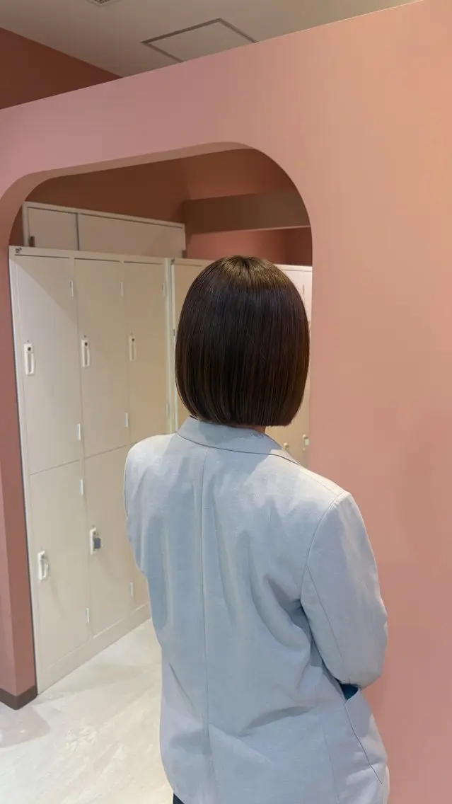 ショート カット 聖菜/ hina /レイヤー/艶カラーのヘアスタイル