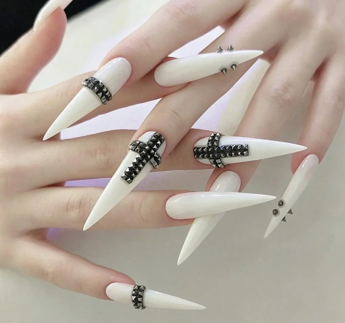 ネイル ハンドネイル 🎀 Ayaka_nailのネイルデザイン