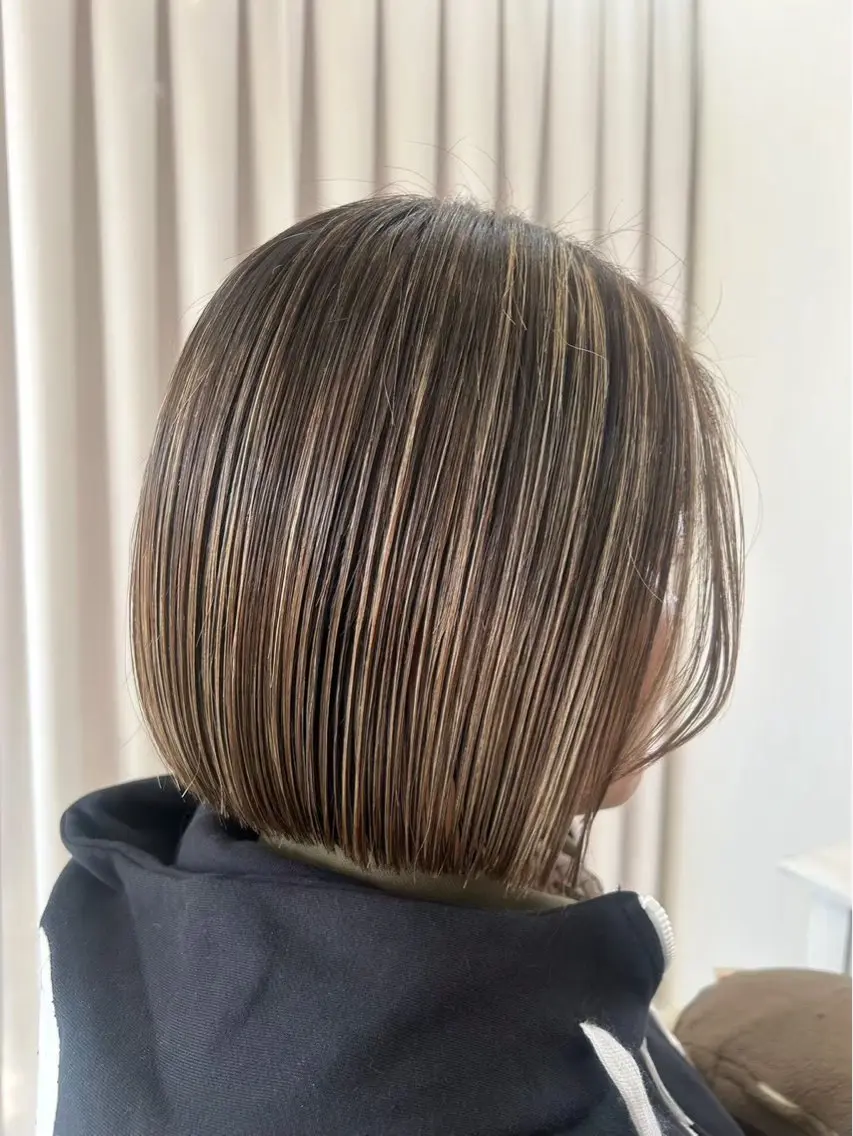 ショート カット センターパート 韓国ヘア・綾也のヘアスタイル