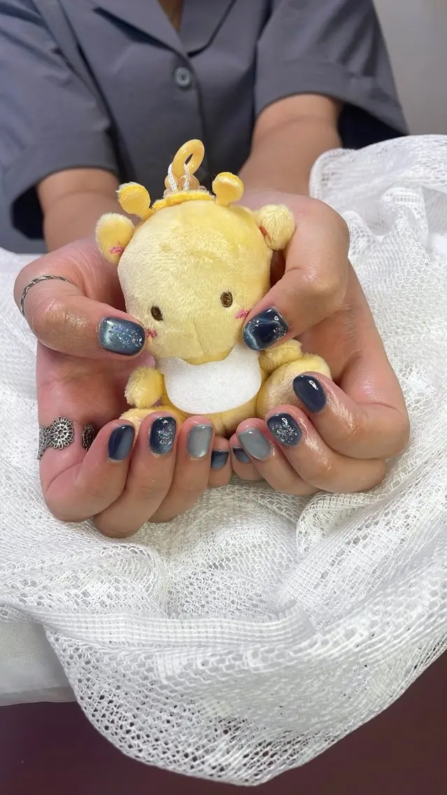 ネイル ラメ(グリッター) マグネットネイル ハンドネイル 爪塗るところ。〜🏠 🌷ゆうきのネイルデザイン
