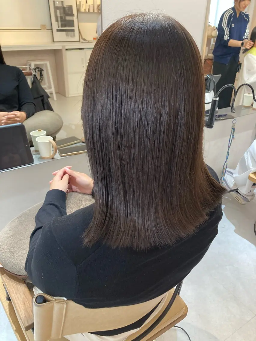 ミディアム カット ヘアカラー トリートメント ✨色持ちの良い艶 カラー✨蟹江真世のヘアスタイル