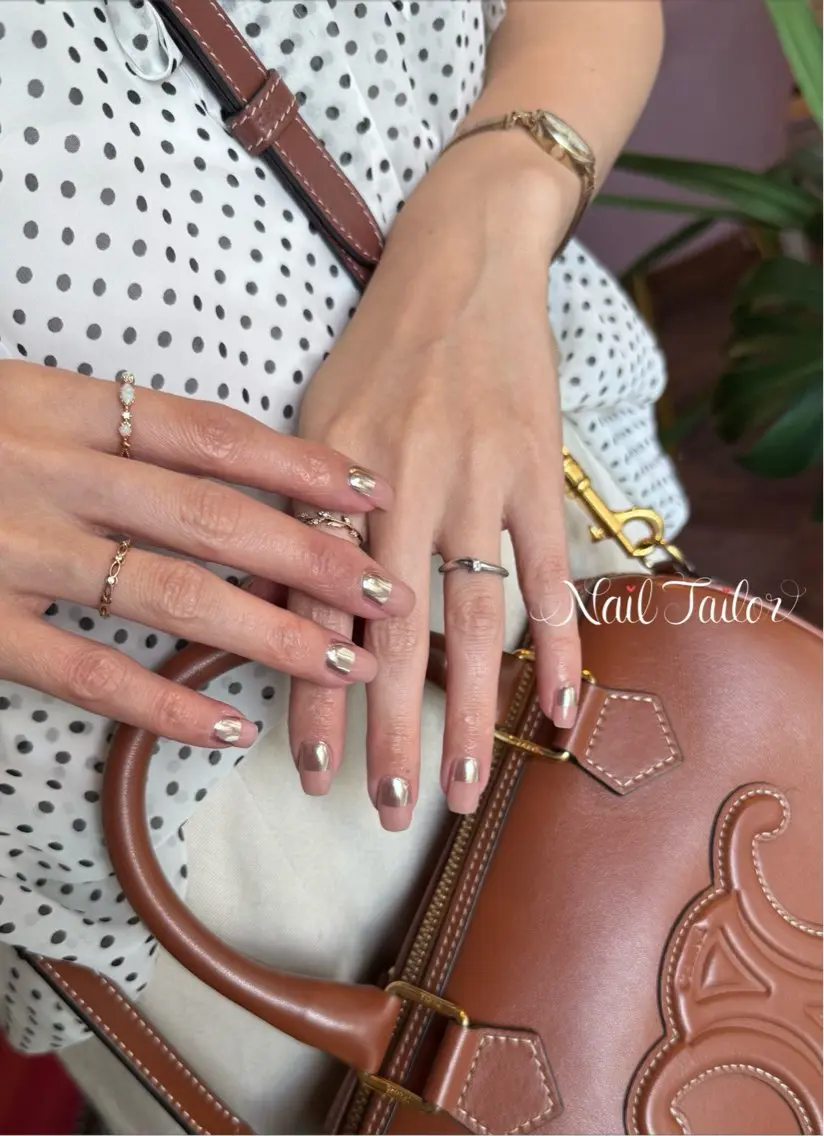 ネイル 長さ出し ミラーネイル ショートネイル スクエアネイル ハンドネイル NailTailor ネイルテイラーのネイルデザイン