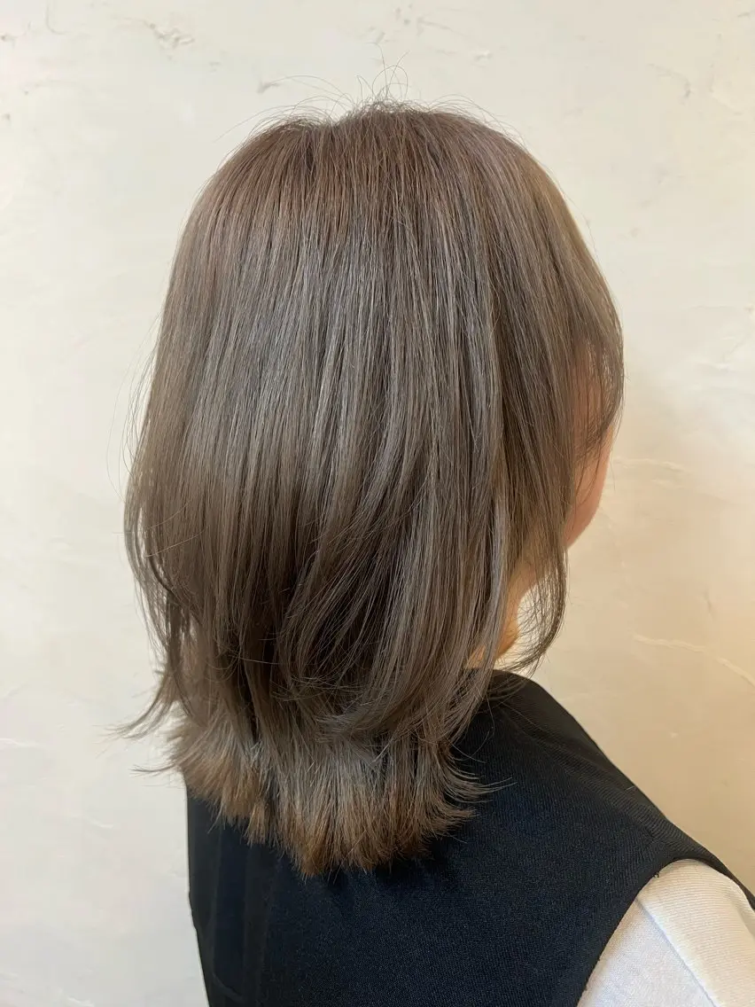 ミディアム くびれヘア くびれレイヤー レイヤーカット カット 田中 愛音のヘアスタイル