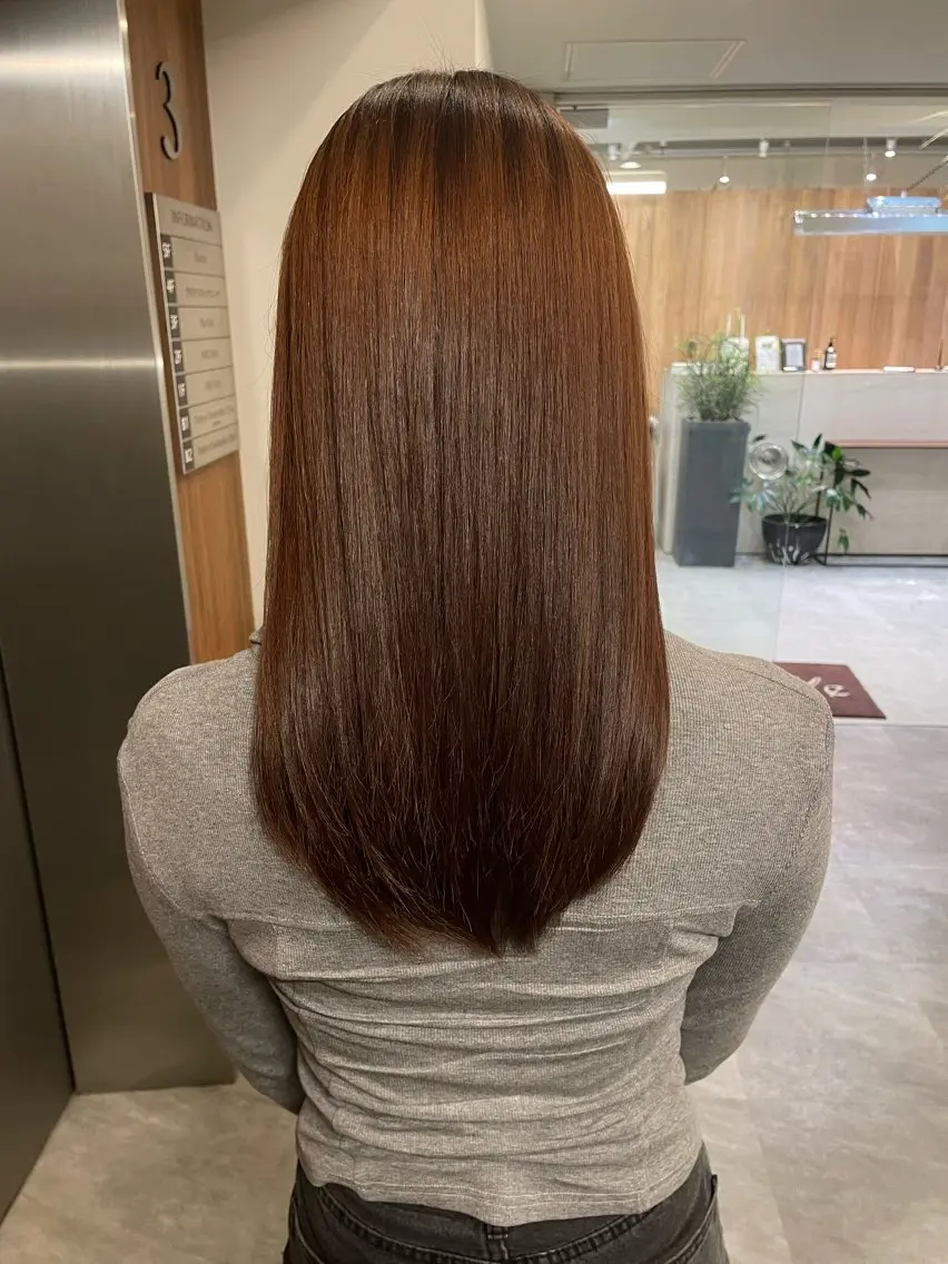 ⚪️ブリーチなしグレーカラー(白髪染め)+Flowdia 4stepトリートメント🍑🩶の写真