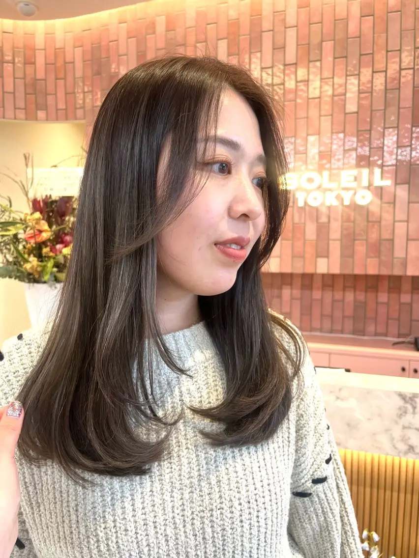 セミロング カラー 柔らかい艶暖色 レイヤー🫧姫汝のヘアスタイル