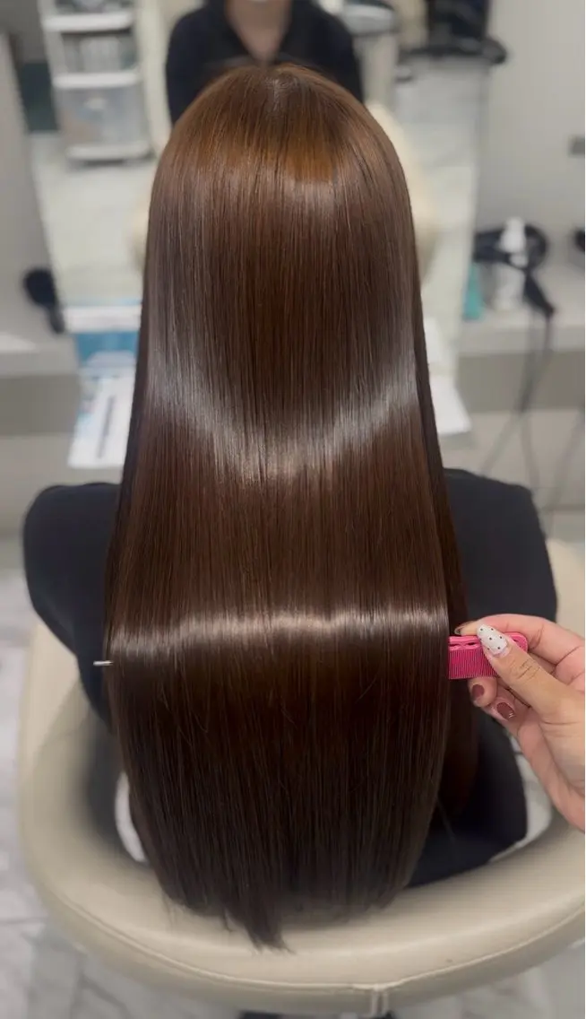 ロング カラー ヘアカラー トリートメント Lee Horie MIUのヘアスタイル