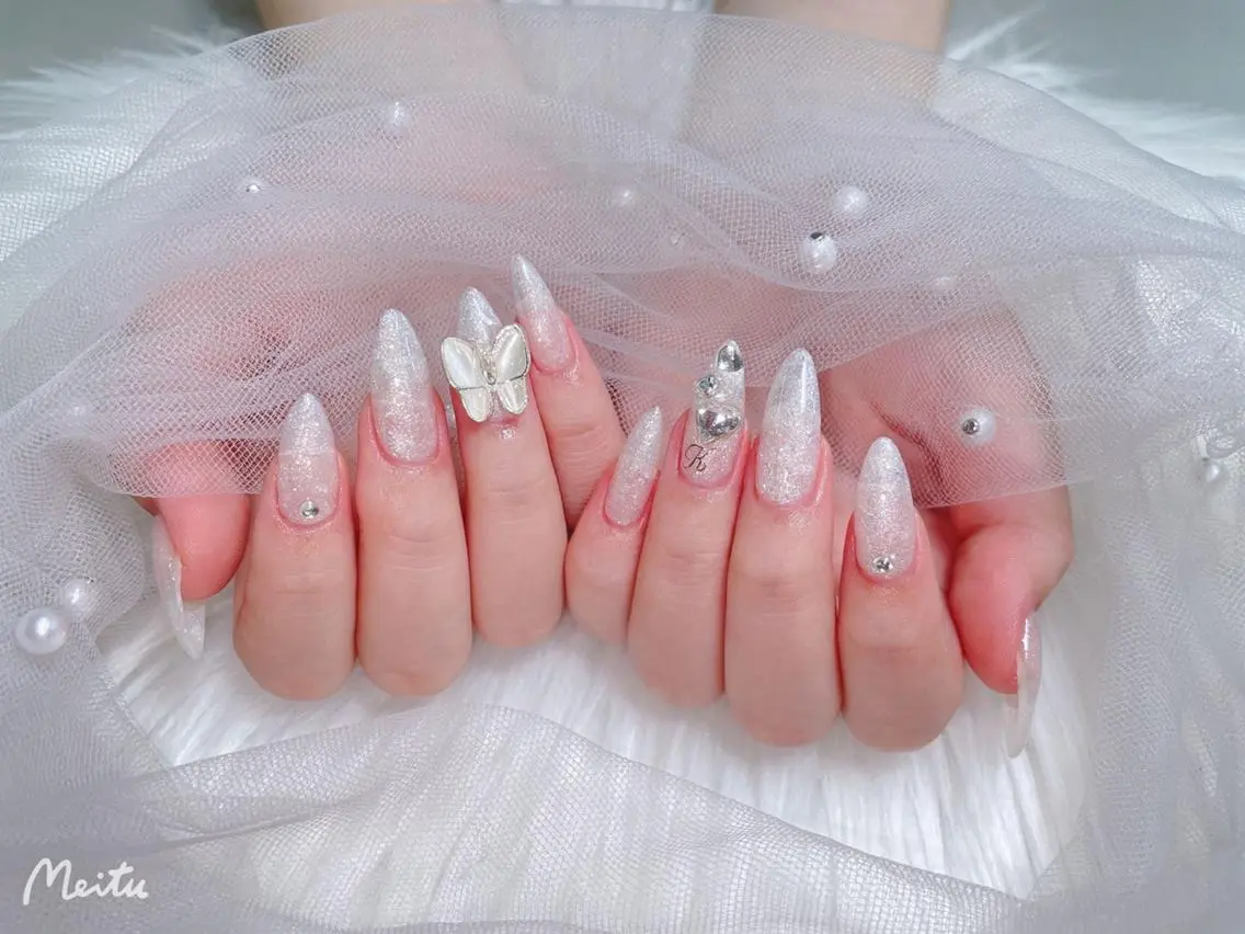 カラー ネイル グラデーションカラー 卒業式のヘアスタイル アートネイル 成人式 フットネイル For U nail スカルプ専門店のネイルデザイン