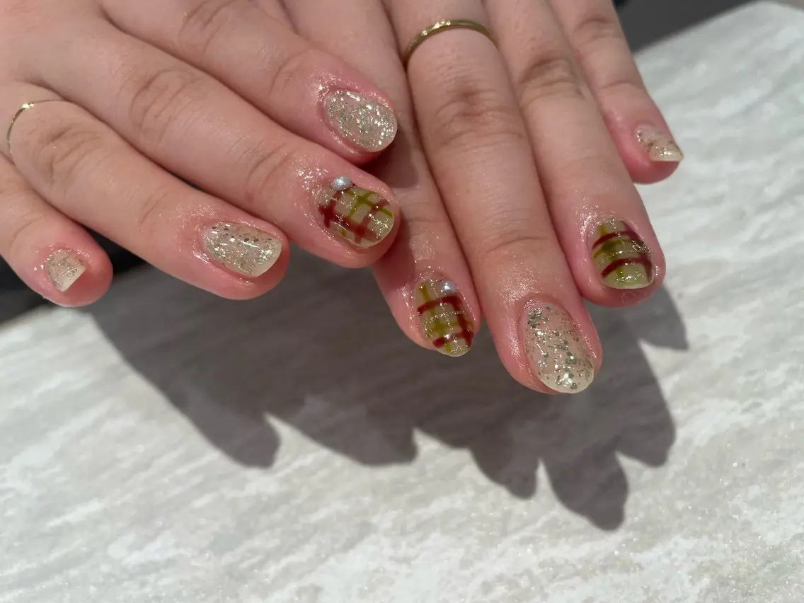 ショート クリスマス ハンドネイル mallee nailのネイルデザイン