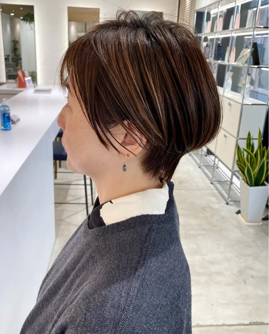 ショート カラー 平沢 真司のヘアスタイル