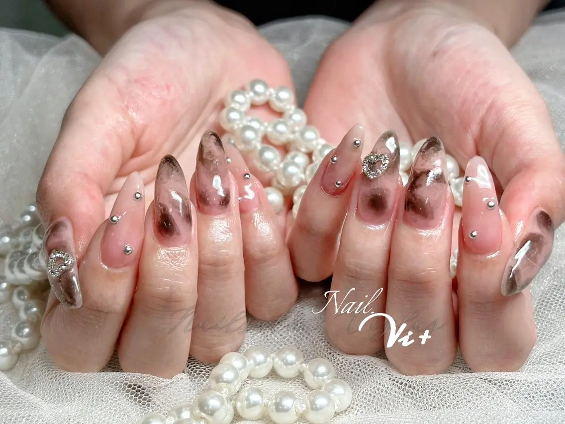 ネイル ハンドネイル ✨Nailsalon Vi+ビィプラスのネイルデザイン