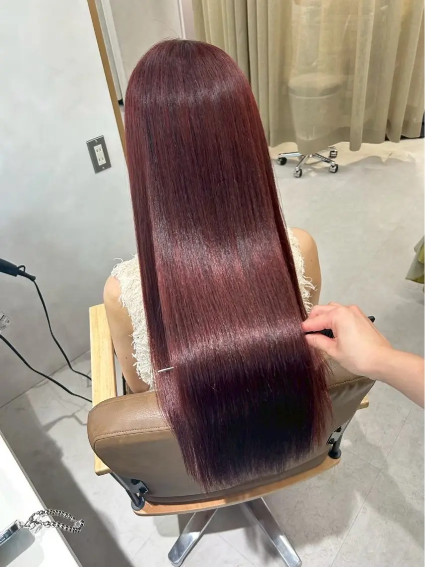 ロング SLASHスラッシュ 伊藤眞代のヘアスタイル