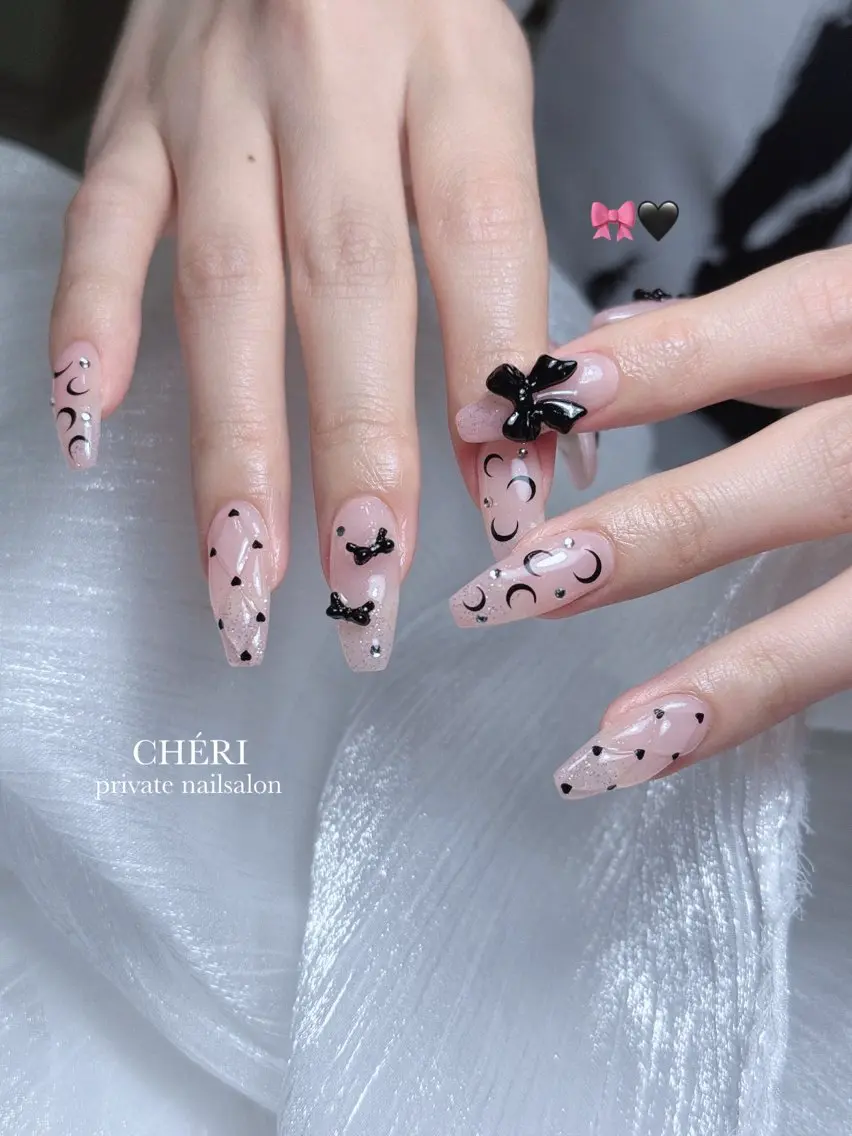 ネイル CHÉRI .のネイルデザイン