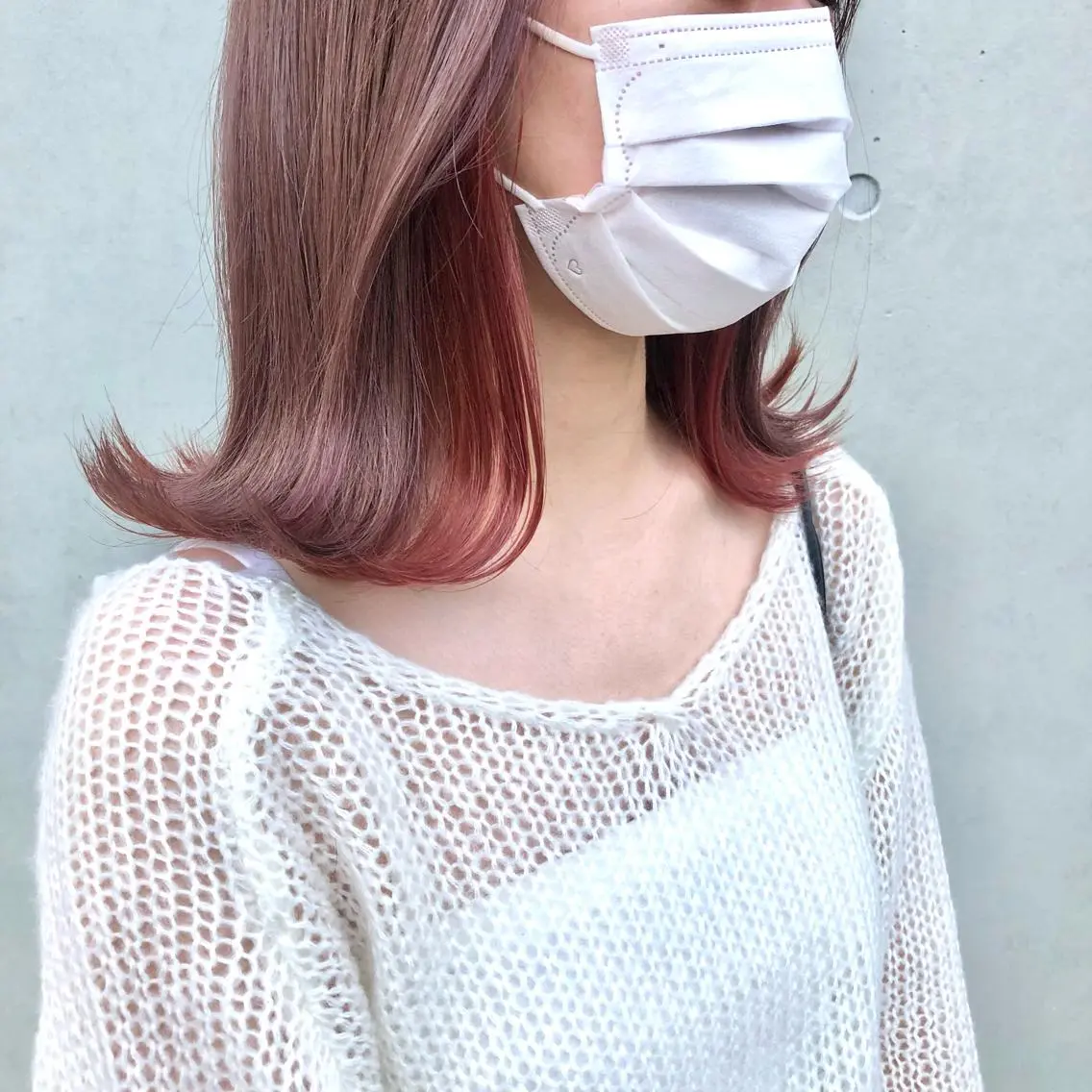 ミディアム カラー ヘアアレンジ インナーカラー ピンクカラー 八巻 晴香のヘアスタイル