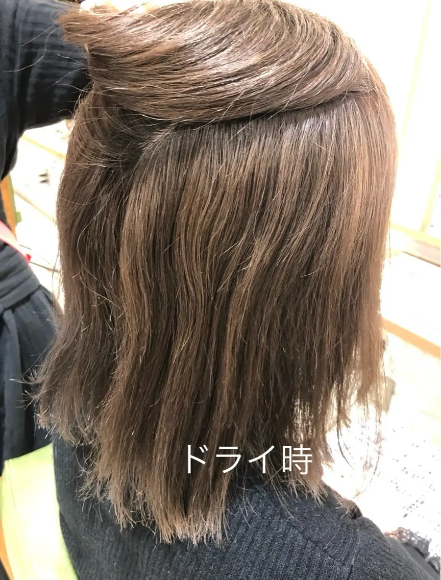 ミディアム 酸性ストレート 酸性ストレート特化× 艶髪師/及川のヘアスタイル