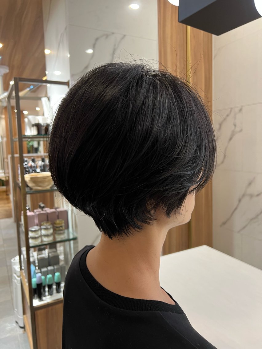 ショート 村中 逸紀のヘアスタイル