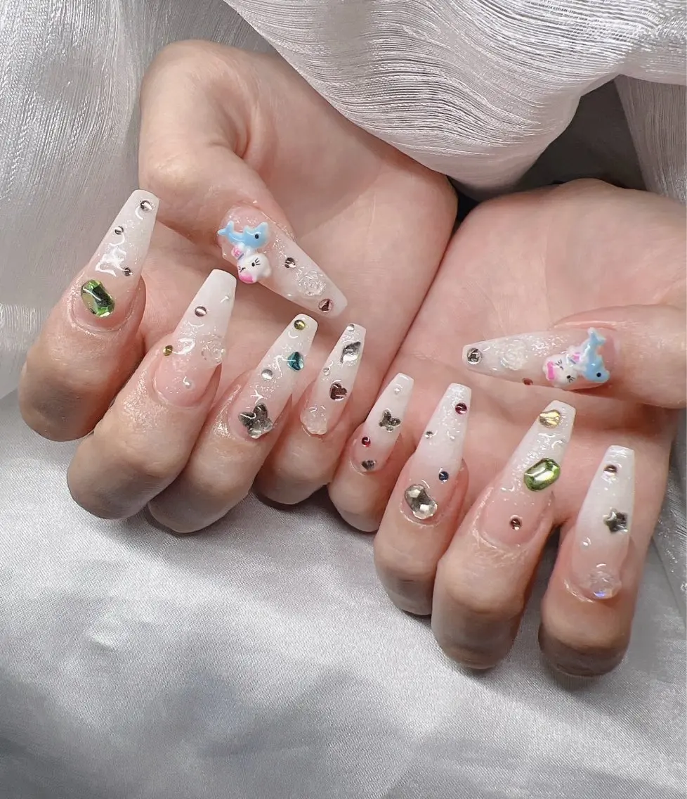 ネイル ハンドネイル Lee Nailsのネイルデザイン