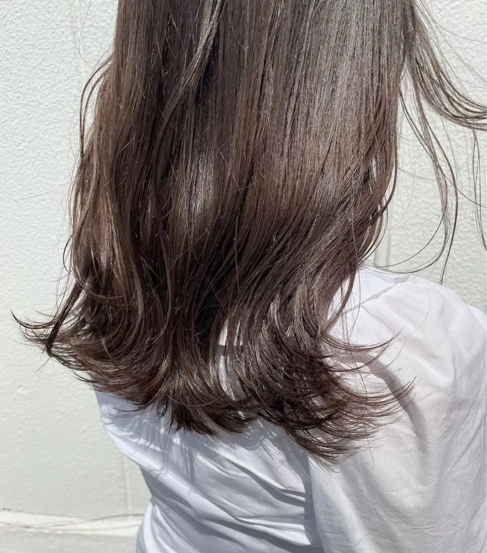 カラー 透明感カラー ヘアカラー トリートメント 💫レイヤーカット 💫ブリーチ💫サキのヘアスタイル