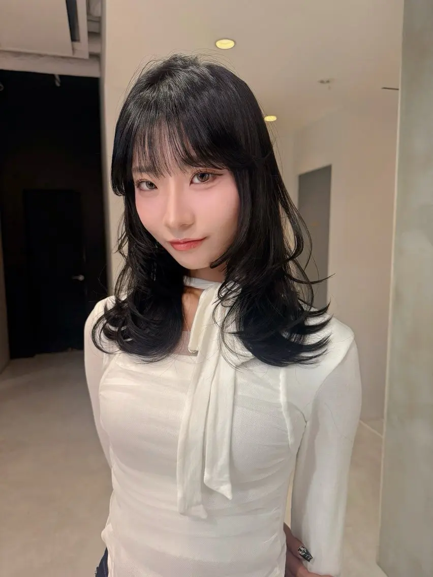 ミディアム 本場韓国ヘア特化 아이비/Aibiのヘアスタイル