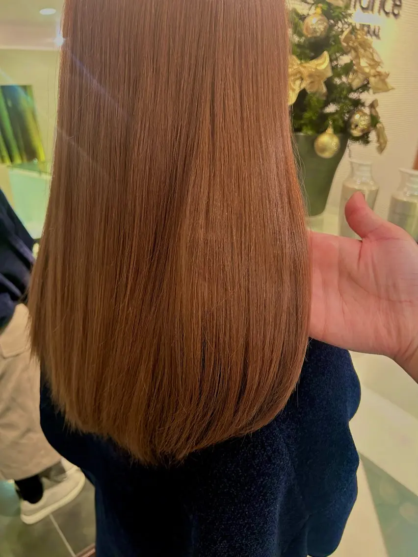ロング カラー ブリーチ ハイライトカラー ハイライト チーフデザイナー 若林　麻衣のヘアスタイル