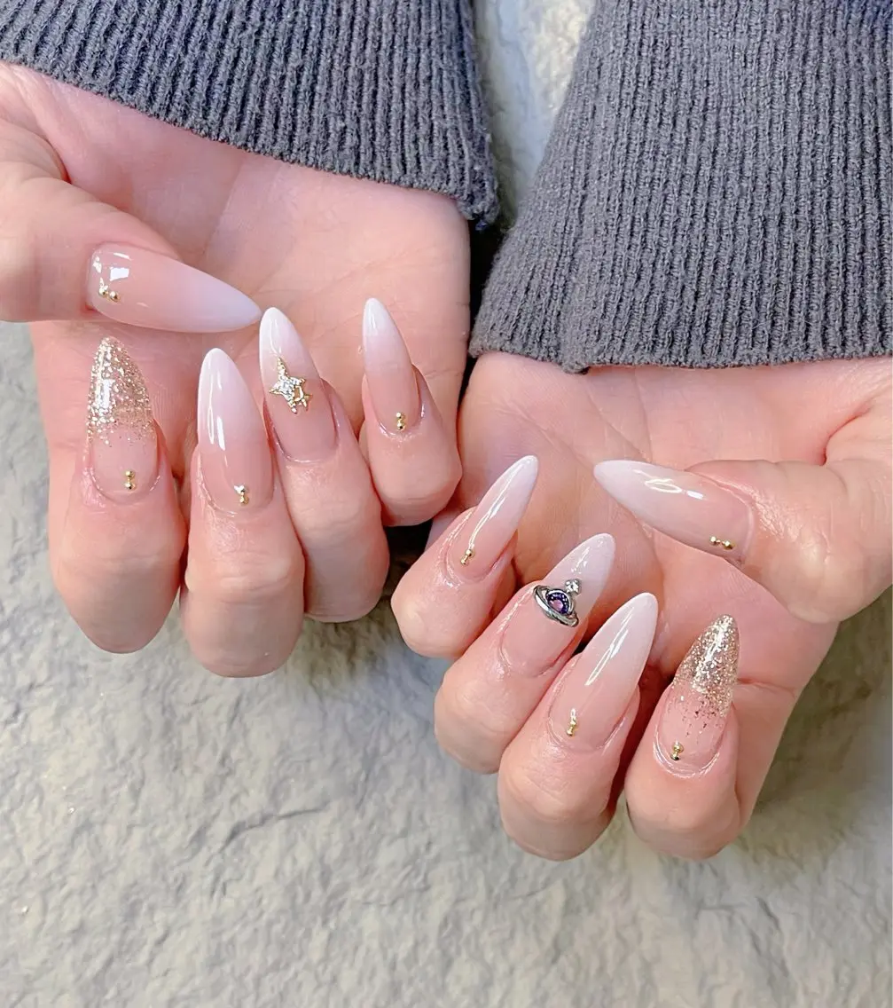セミロング めぐみのネイルサロン スタッフ練習のネイルデザイン