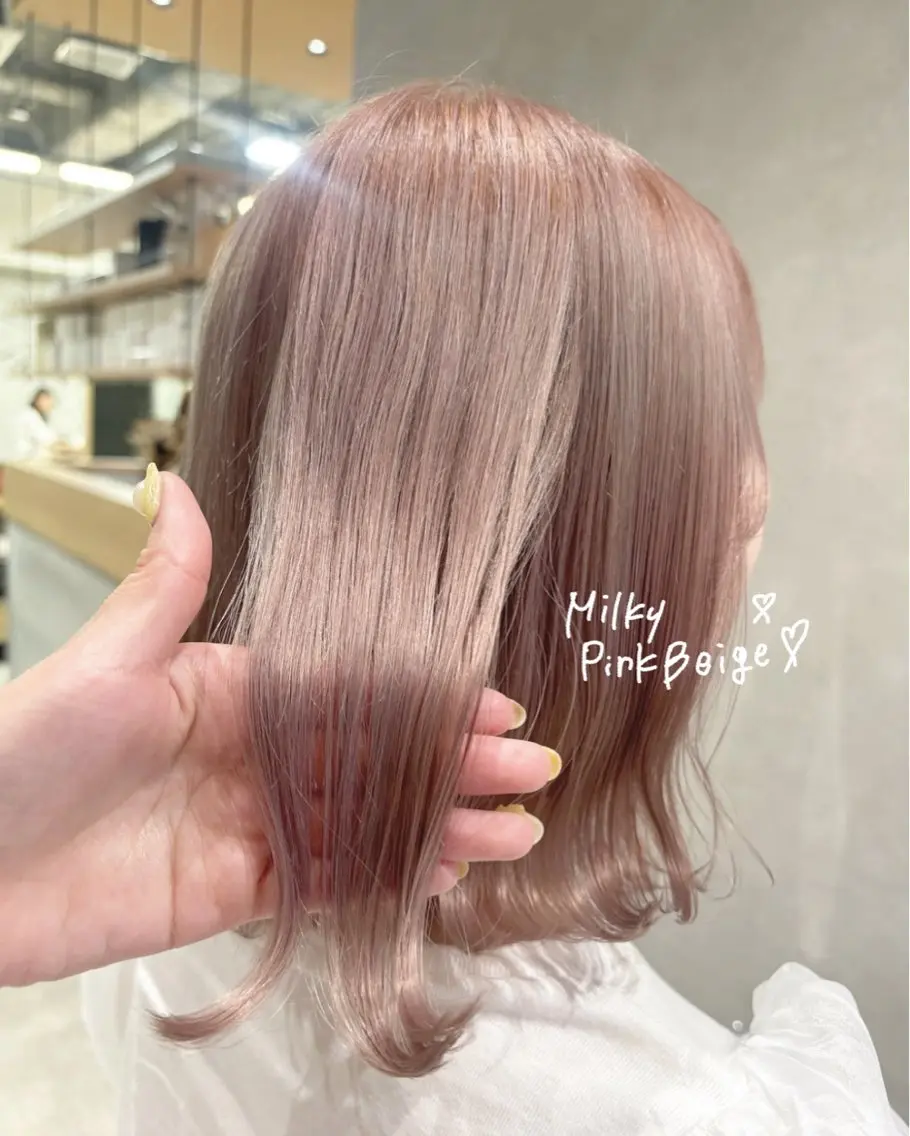 ショート カラー ブリーチ ピンクカラー カット ヘアカラー regalo Acari🍎のヘアスタイル
