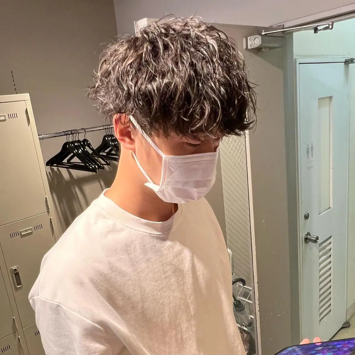 ショート カラー パーマ メンズ メンズパーマ特化 TAIGAのヘアスタイル