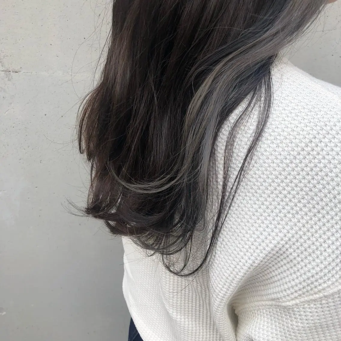 ロング カラー ブリーチ 透明感カラー グレージュ ヘアカラー トリートメント 酸性縮毛矯正🧴韓国 レイヤー/髪質改善のヘアスタイル
