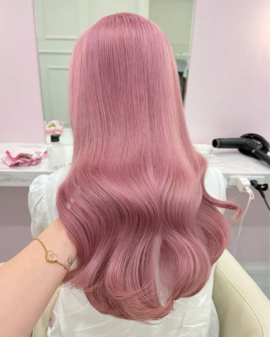 ロング カラー ブリーチ 透明感カラー ハイトーンカラー ラベンダーカラー ラベンダーピンク ヘアカラー ハイトーンカラー💞 くるみ🎀のヘアスタイル