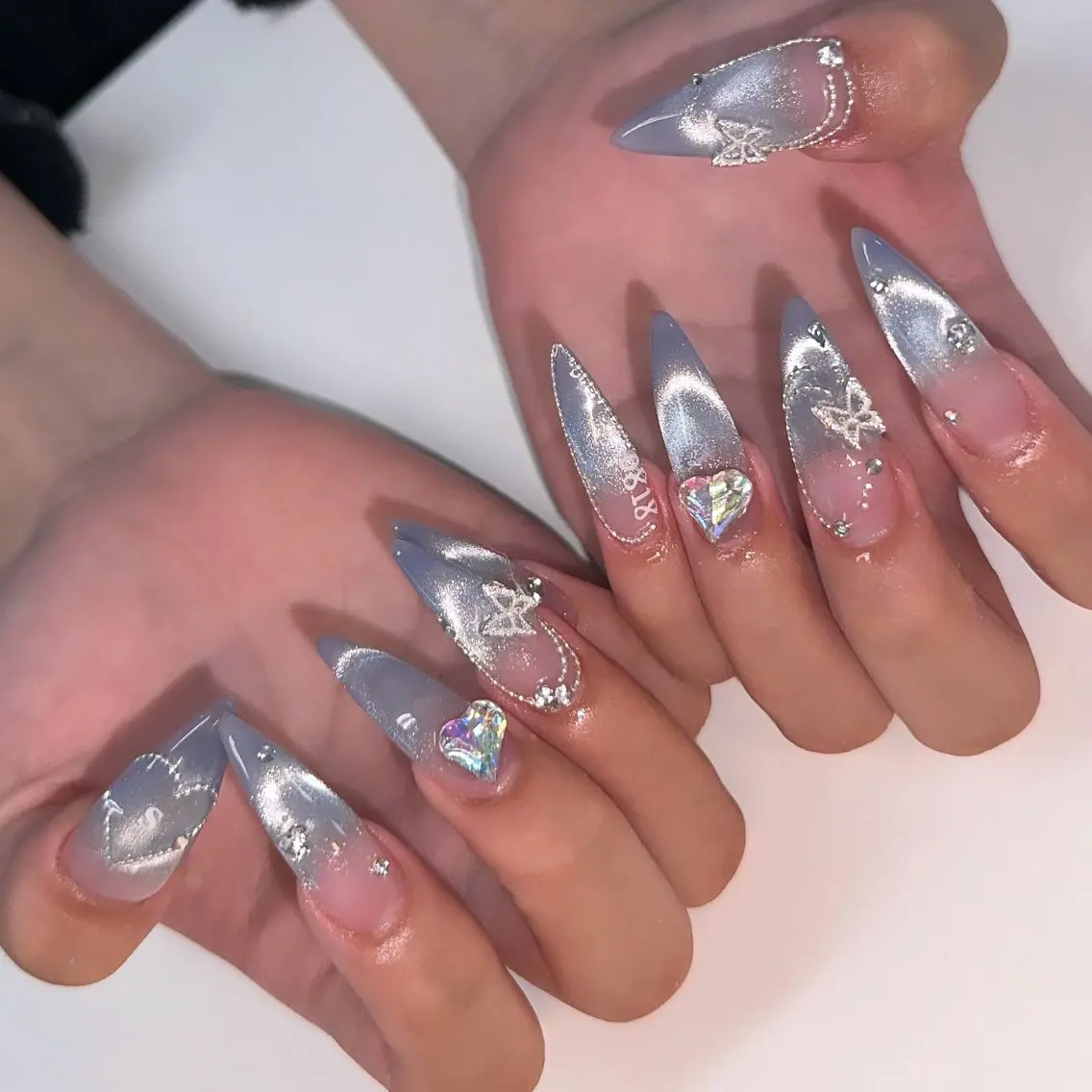 ロング ハンドネイル 🦋Nail Amo🦋のネイルデザイン