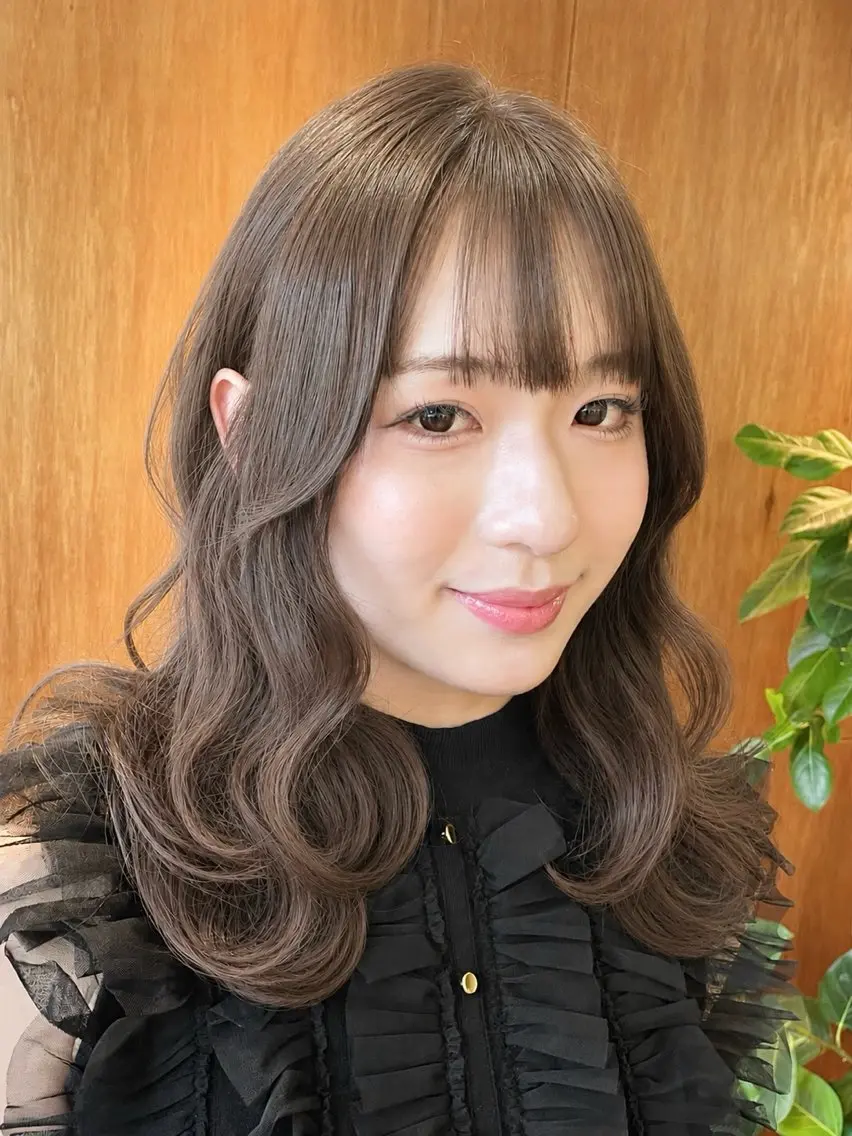 ミディアム カット ヘアカラー yukii しまむら のぞみのヘアスタイル