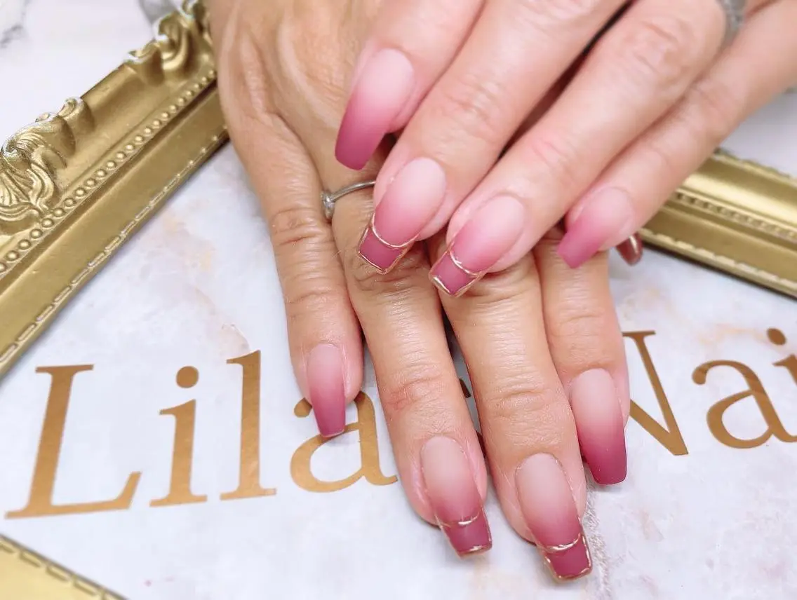 ネイル アニマル柄 ジェルネイル グラデーション ハードジェル キラキラネイル Lilas Nailのネイルデザイン