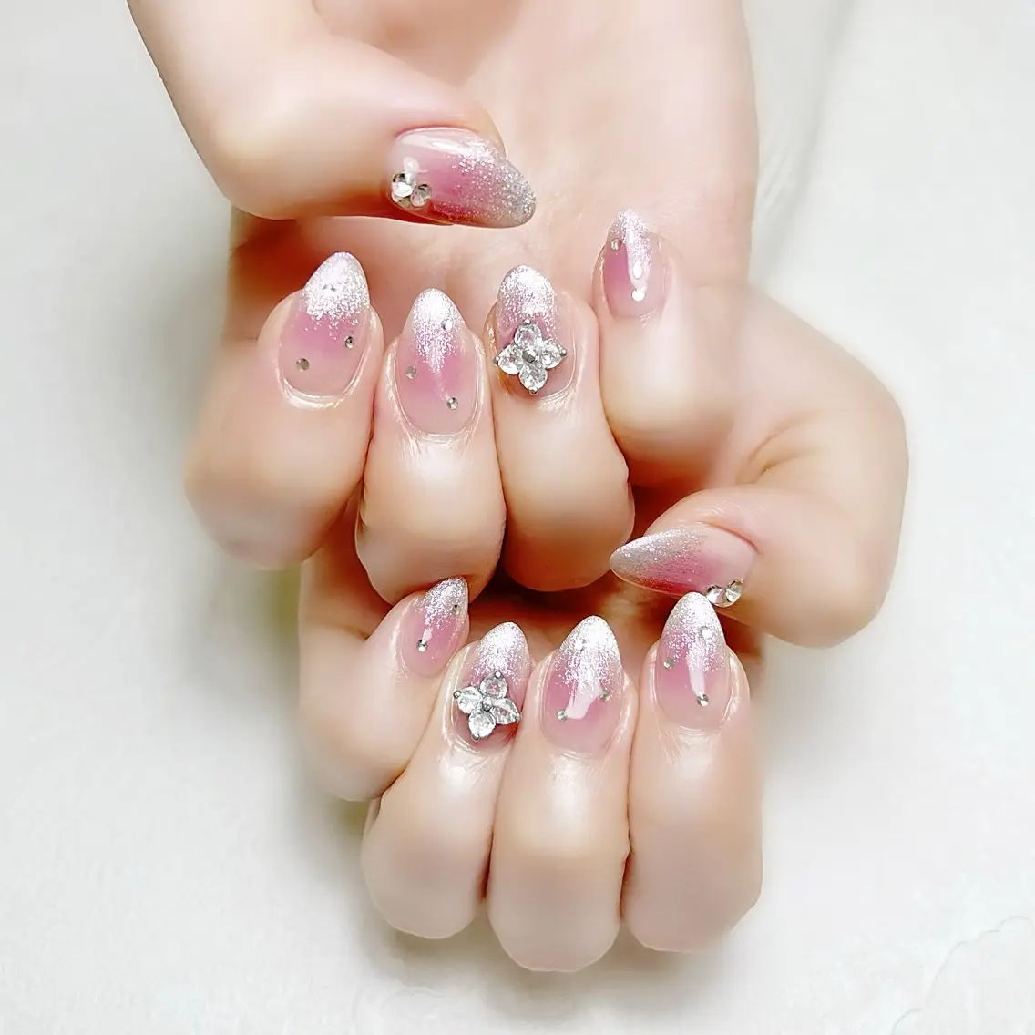 ネイル チークネイル マグネットネイル ピンク ワンホンネイル rouse nail RISATOのネイルデザイン