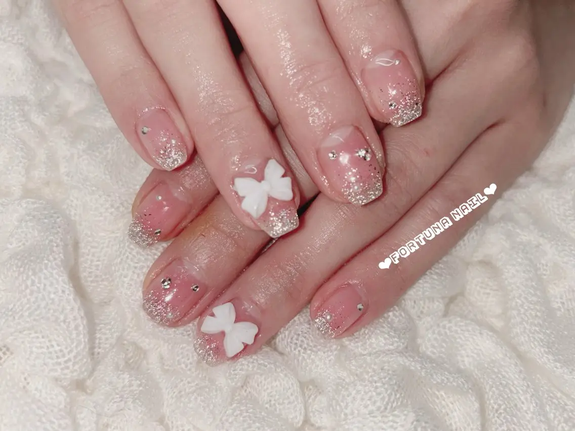 ネイル フラッシュネイル リボン Nail •Head スパFortunaのネイルデザイン