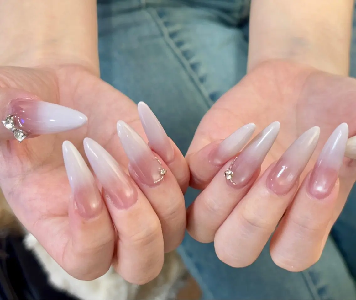 ネイル アートネイル オーロラネイル チークネイル 長さ出し フレンチネイル ハンドネイル ハンドケア Yumi Nail Seiのネイルデザイン